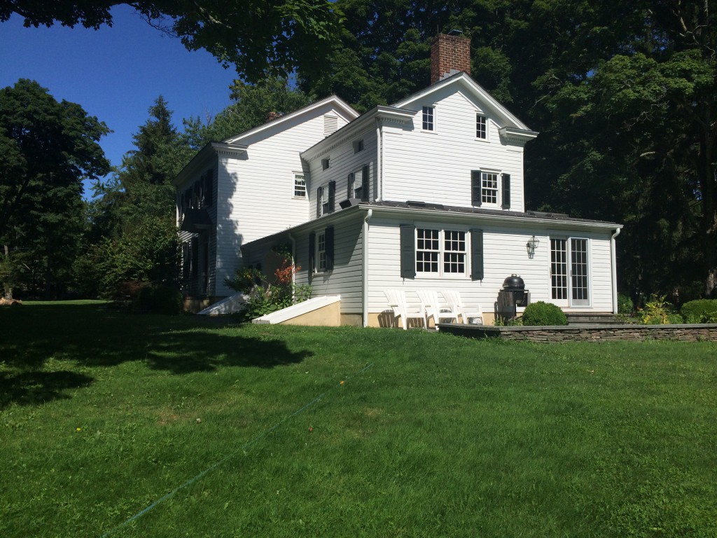 300-yr-old Quaker Farmhouse Suite